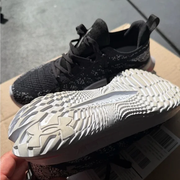 Under Armour Velociti 3- Men’s 9